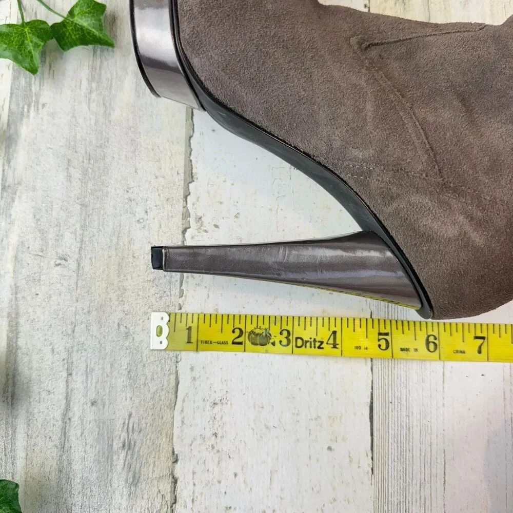Steve Madden Xennon gray Suede Stiletto Size 9 Tall Platform Boots